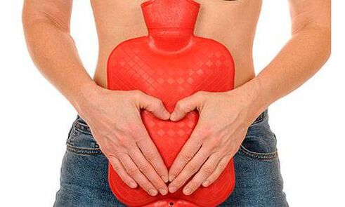 Die eitrige Prostatitis verursacht eine Entzündung der Blase und der Nieren. 